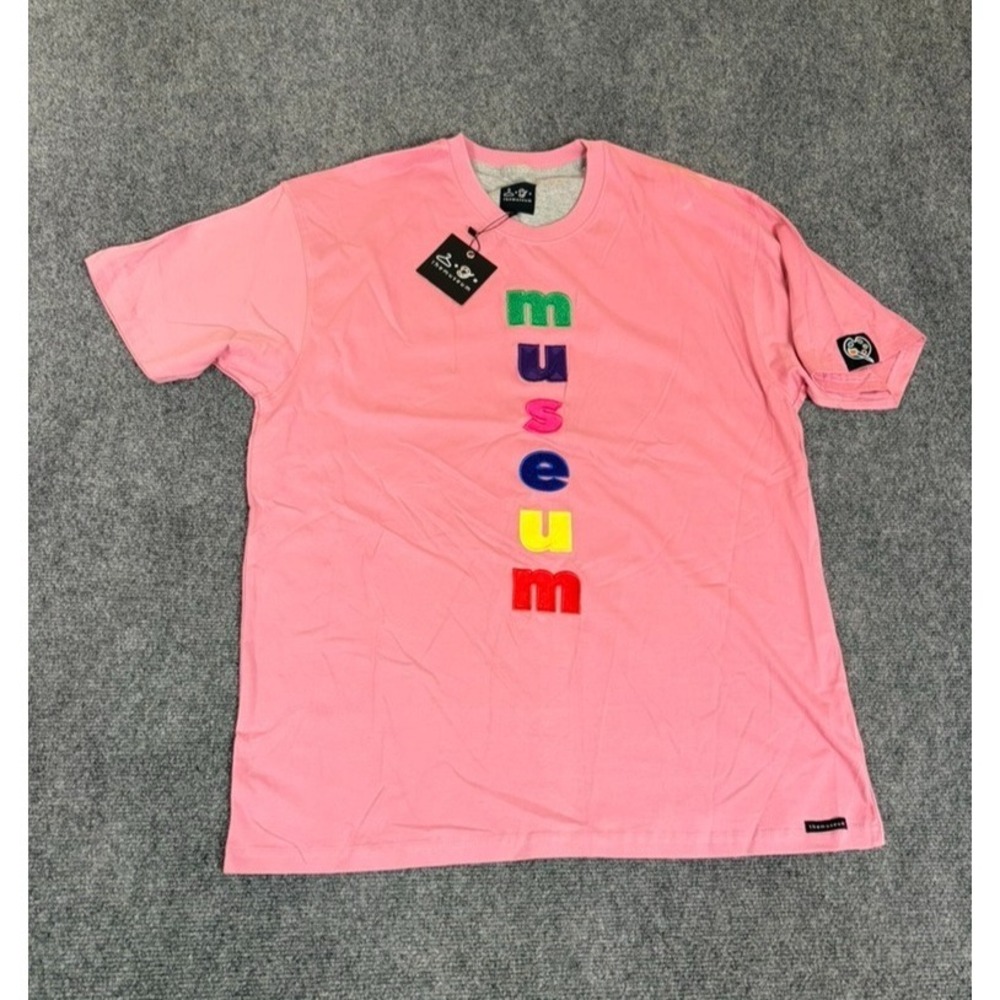 NWT The Museum  Fashion Is Art Pink T-Shirt Men's  Short Sleeve Cotton Size XL